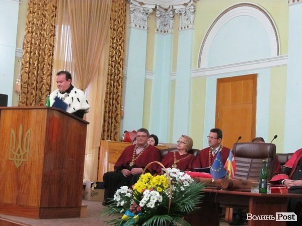 У Луцьку два вчених отримали титул доктора філософії. ФОТО