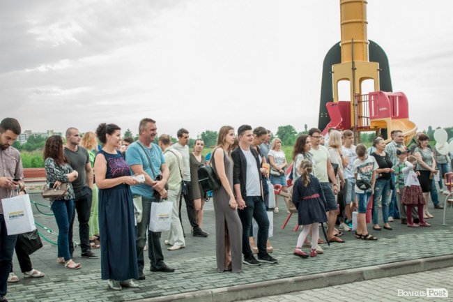 З музикою, кульками та подарунками: як ЖК «Юпітер» зустрічав своїх мешканців. ФОТО*