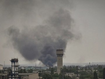 Близько 800 цивільних ховаються під хімзаводом «Азот» у Сєвєродонецьку, - Гайдай