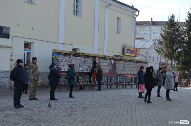 Загинув у день народження: Луцьк попрощався з воїном Віктором Лахаєм. ФОТОРЕПОРТАЖ