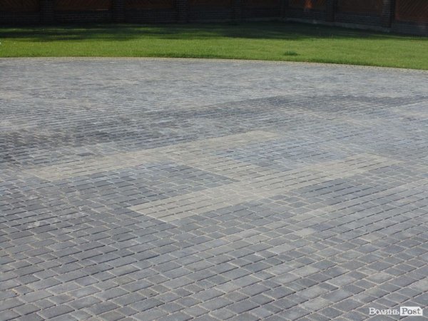 Можновладці відвідали «волинське Межигір’я». ФОТО