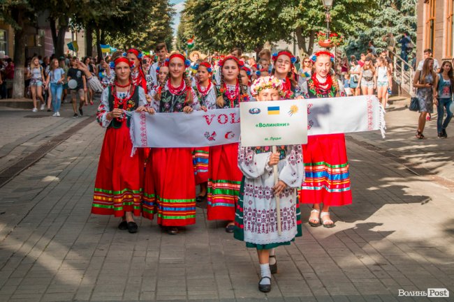 Від Мексики до Індії: грандіозний міжнародний фестиваль стартував у Луцьку. ФОТО