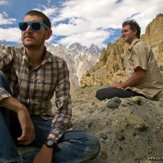 17. Майк Спенсер Боун з другом у Пакистані. Фото: Mike Spencer Bown / SWNS