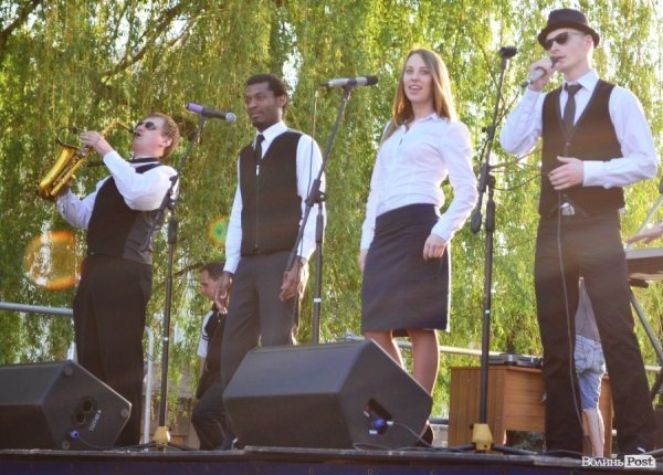 Як у Луцьку збирали гроші на благодійність. ФОТО