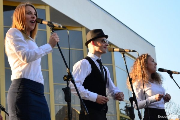 Як у Луцьку збирали гроші на благодійність. ФОТО