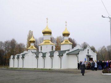 Знайшли «художників», які на замовлення Росії розписали храм у Луцьку сатанинськими знаками