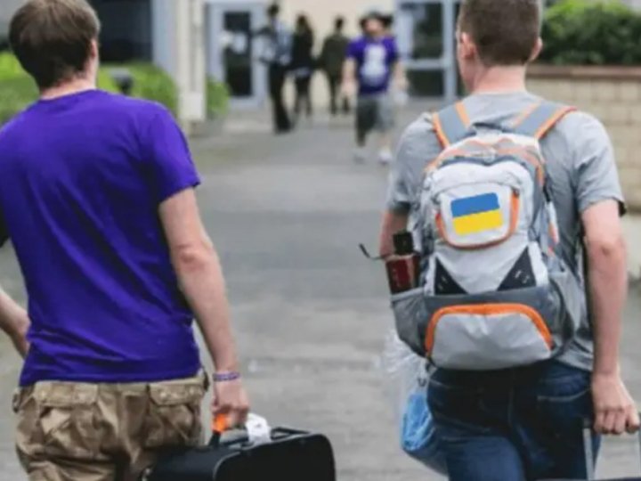 Рада розглядає можливість дозволити чоловікам до 23-24 років виїжджати за кордон, - Веніславський