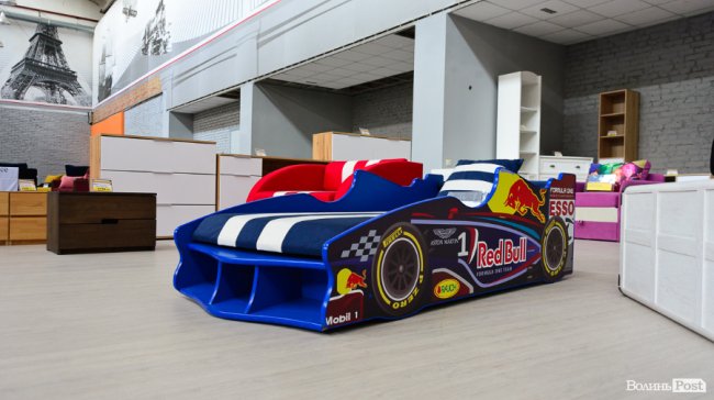 Дитяче ліжко-машинка - бестселер магазину