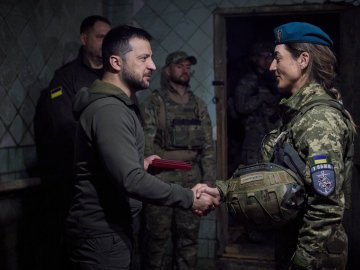 Зеленський побував на фронтовій ділянці Вугледар-Марʼїнка в Донецькій області