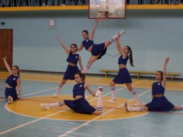 Акробатика і гнучкість: на Волині обрали кращих черлідерок. ФОТО