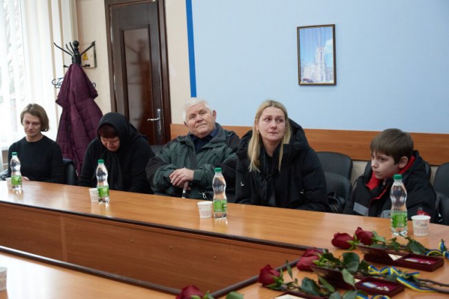 Мер Луцька вручив ордени рідним загиблих Героїв