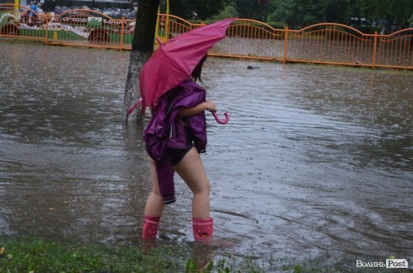 Як топило спальні райони Луцька. ФОТО