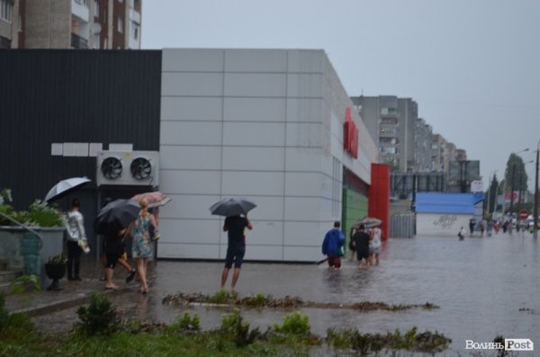 Як топило спальні райони Луцька. ФОТО