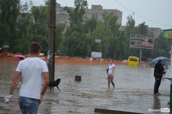 Як топило спальні райони Луцька. ФОТО
