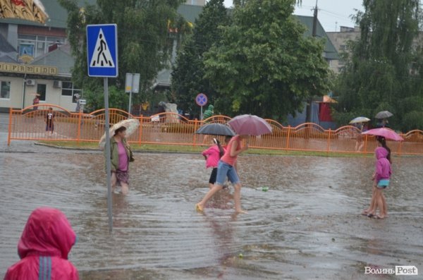 Як топило спальні райони Луцька. ФОТО