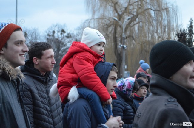 Повстанські пісні, зізнання в любові і до чого тут ва(Зе)лін: як на Волинь Порошенко приїздив. ФОТОРЕПОРТАЖ