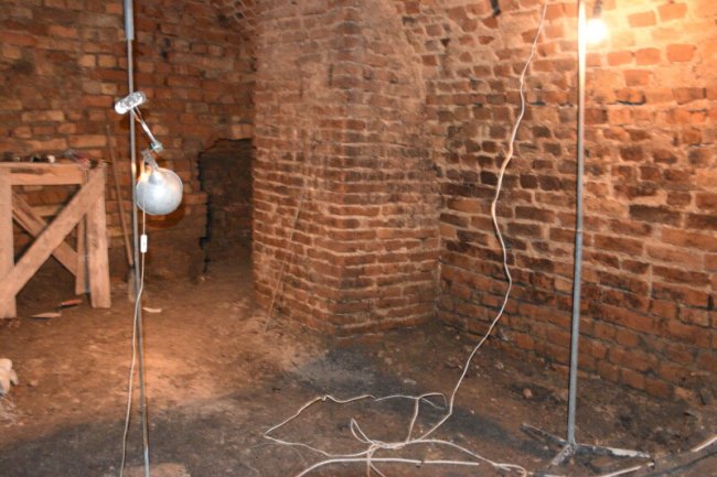 У Луцьку під вежею Чорторийських археологи вкотре розкопали невідомі підземелля