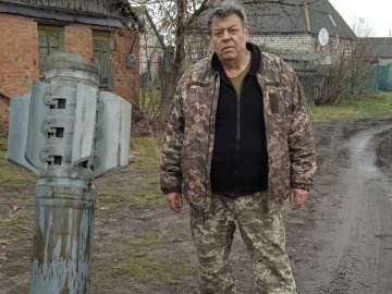 Рятував життя у Серебрянському лісі: у фельдшера з Волині майже уся родина захищає країну від окупантів