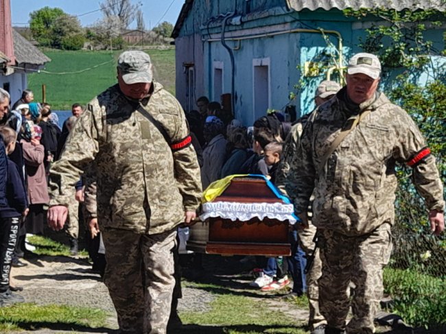 У Луцькому районі поховали 26-річного Героя Дмитра Шеремета