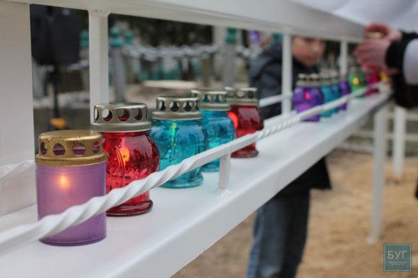 На Волині встановили меморіальну дошку загиблим на Майдані та Сході. ФОТО