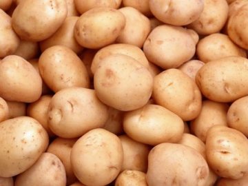 На Волині зібрали для лікарень 40 тонн картоплі