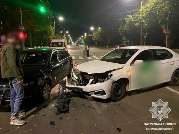 Аварія у Луцьку: зіткнулися дві автівки. ФОТО