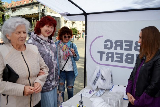 «Набираємо обертів»: чому працівники «Кромберг енд Шуберт Україна Лу» вийшли у центр Луцька з наметом*