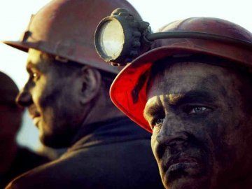 Нововолинським шахтарям перерахували зарплати за травень та півчервня 