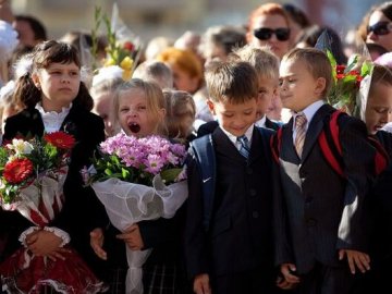 Чи варто волинським школярам брати парасольки на 1 вересня: синоптики спрогнозували погоду 