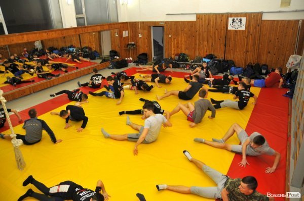 Сила духу та міць тіла: де з луцьких підлітків роблять воїнів