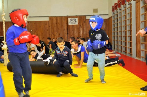 Сила духу та міць тіла: де з луцьких підлітків роблять воїнів