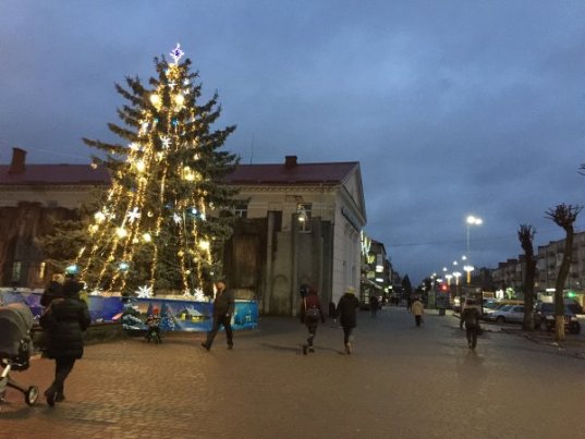 У Ковелі засвітили нову ілюмінацію. ФОТО