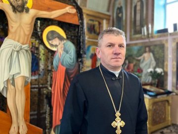 В окупації продовжував богослужіння українською: священник із Запоріжжя переїхав на Волинь