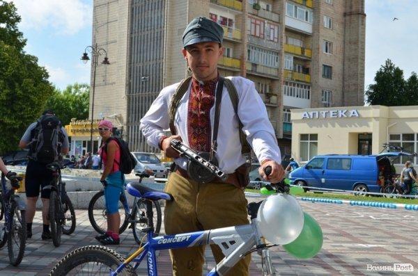 Велодень у Луцьку зібрав більше тисячі людей. ФОТО 