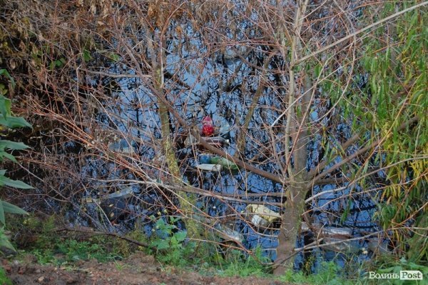 Як у Луцьку зачистили стихійне сміттєзвалище, уникнувши криміналу. ФОТО