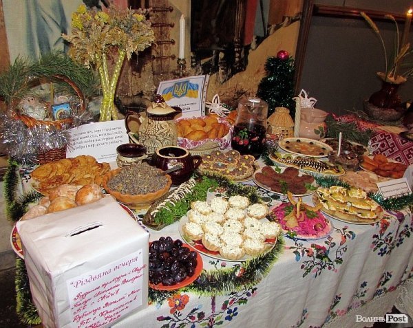 Смаколики для воїнів АТО готували у Володимирі-Волинському. ФОТО