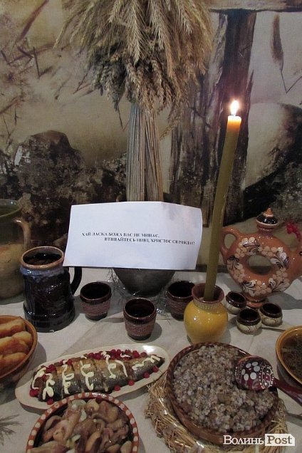 Смаколики для воїнів АТО готували у Володимирі-Волинському. ФОТО