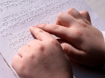 На Волині учні можуть складати ЗНО з біології шрифтом Брайля