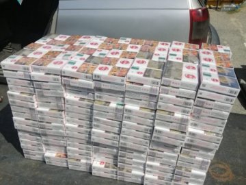 Волинські прикордонники знайшли контрабандні сигарети у паливному баку авто. ФОТО