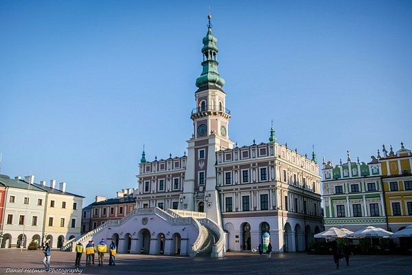 Самооборона привезла з Європи кошти та «швидкі» для АТО. ФОТО
