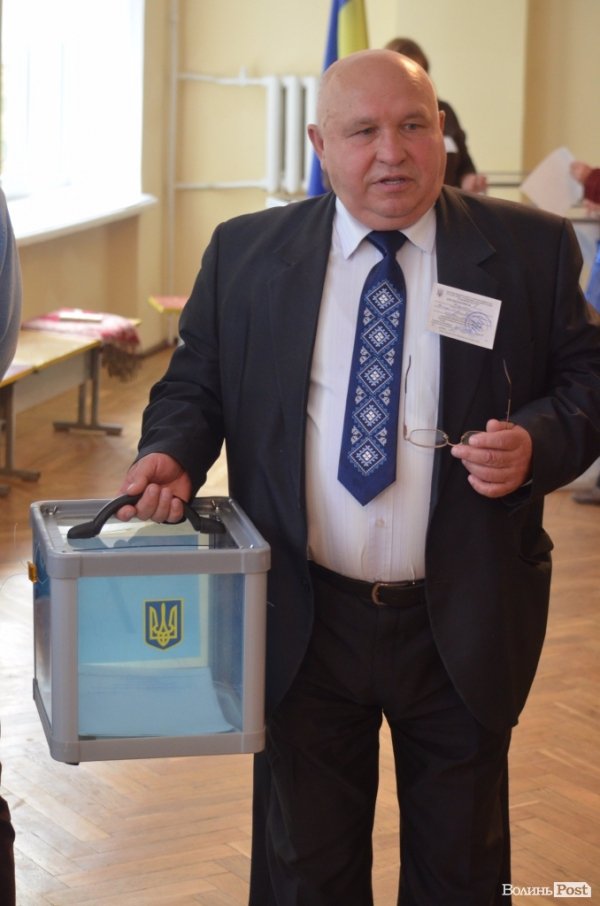 Колишній голова Волинської ОДА закликав громадян прийти на вибори.ФОТО
