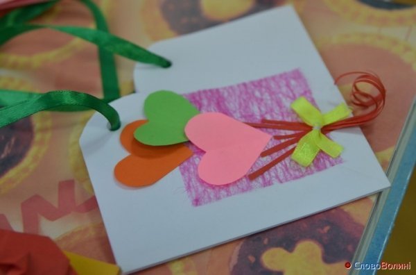 У Луцьку навчали робити валентинки. ФОТО