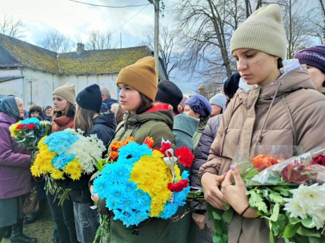Знали та поважали усі: на Ковельщині попрощалися із загиблим на війні Героєм Сергієм Бордеану. ФОТО