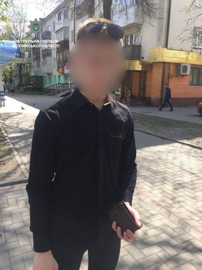 Хепі-енд: лучанину повернули згублений гаманець