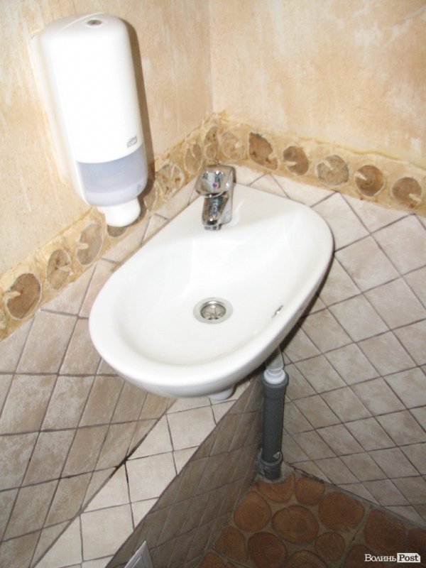 Казкотерапія. Смачного Луцька!