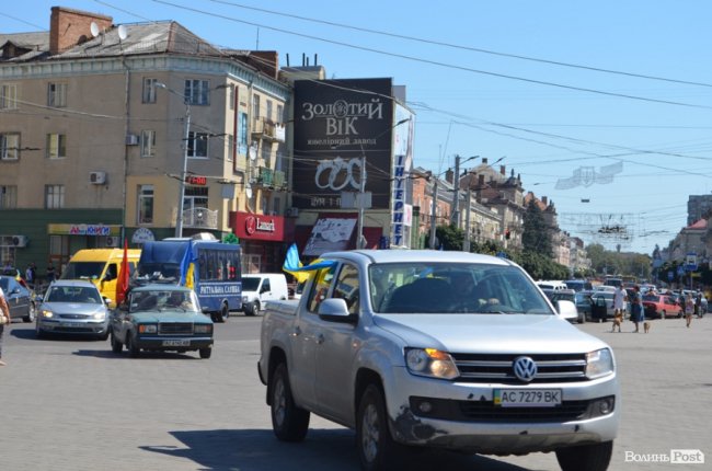 Як у Луцьку прощалися з Героєм Андрієм Єлістратовим. ФОТО