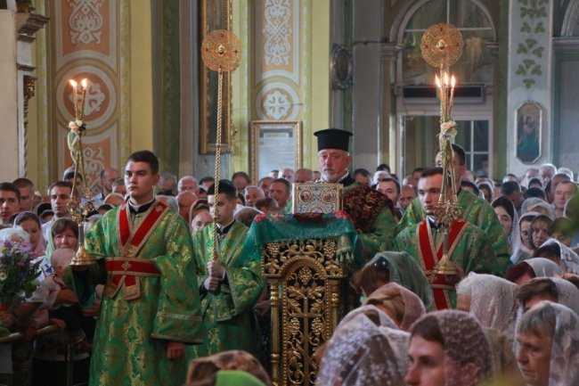 У головному соборі Луцька відправили святкову службу і освятили зілля. ФОТО