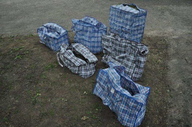 «Рябі сумки» в руках українців на фото сторічної давнини