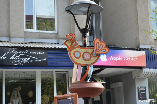 Традиційні писанки, яскраві курчатка і апетитні паски: великодній Луцьк. ФОТОРЕПОРТАЖ