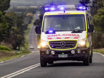 На авторалі в Румунії автомобіль в'їхав у натовп глядачів, є постраждалі